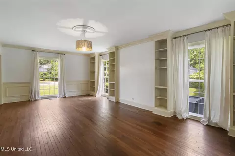 Living - 3831 Tyrone Dr, Jackson, MS 39216 photo 1 of 3