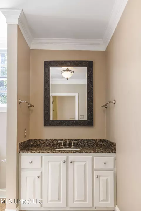 Bath - 3831 Tyrone Dr, Jackson, MS 39216 photo 4 of 4