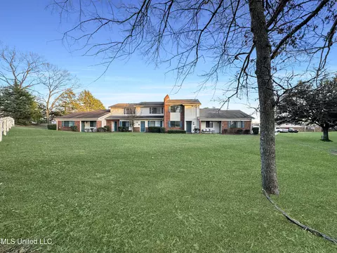 Exterior - 349 Lakebend Dr, Brandon, MS 39042 photo 5 of 10