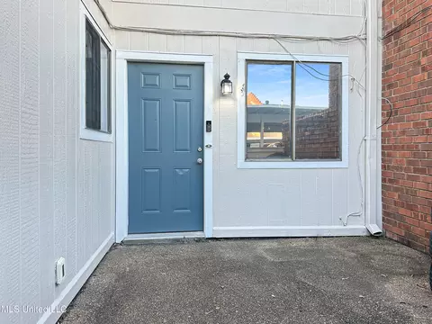 Exterior - 349 Lakebend Dr, Brandon, MS 39042 photo 8 of 10