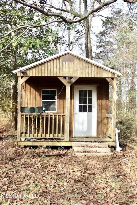Exterior - 1646 SW West Lincoln Dr, Brookhaven, MS 39601 photo 3 of 3
