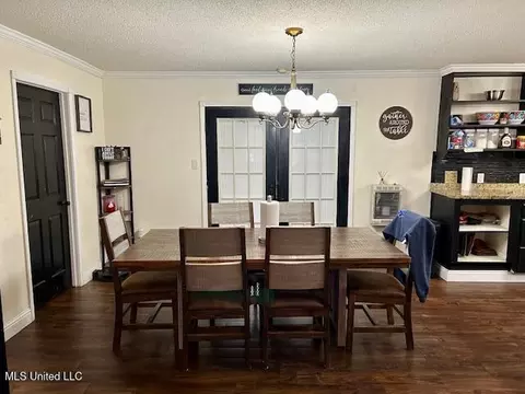 Dining - 1119 Willis Cotton Rd, Summit, MS 39666 photo 2 of 2