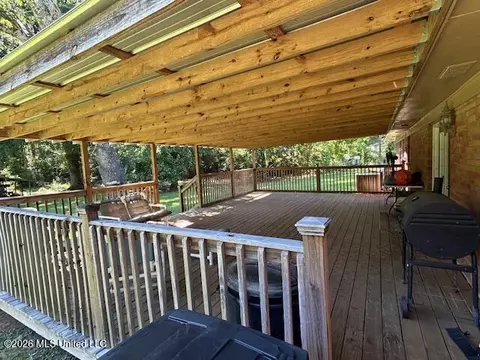 Exterior - 1119 Willis Cotton Rd, Summit, MS 39666 photo 7 of 10