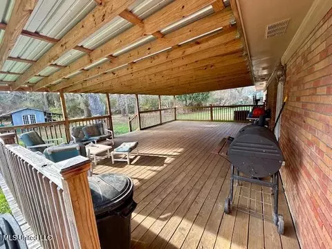 Exterior - 1119 Willis Cotton Rd, Summit, MS 39666 photo 3 of 10