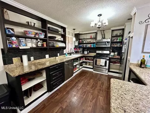 Kitchen - 1119 Willis Cotton Rd, Summit, MS 39666 photo 1 of 4