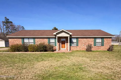 3515 Julia St, Greenwood, MS 38930