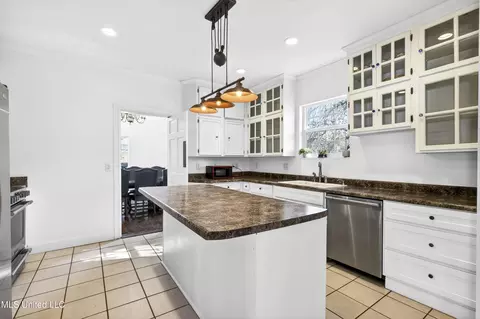 Kitchen - 6730 Alewa Pl, Diamondhead, MS 39525 photo 1 of 4