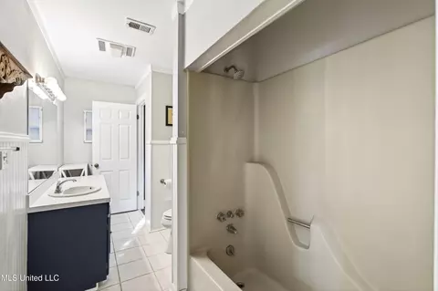 Bath - 6730 Alewa Pl, Diamondhead, MS 39525 photo 5 of 5
