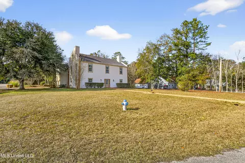 Exterior - 6730 Alewa Pl, Diamondhead, MS 39525 photo 3 of 13