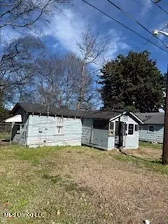 217 Elm St, Greenwood, MS 38930
