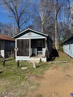 213 Elm St, Greenwood, MS 38930