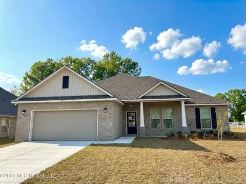 10076 Patrick Dr, Gulfport, MS 39503