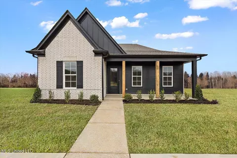 538 Bolivar Dr, Nesbit, MS 38651