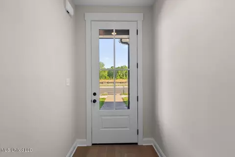 Entry Way - 538 Bolivar Dr, Nesbit, MS 38651 photo 1 of 2
