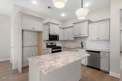 Kitchen - 538 Bolivar Dr, Nesbit, MS 38651 photo 1 of 1