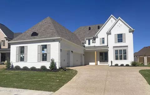 8046 Old Addison Dr, Olive Branch, MS 38654
