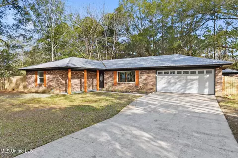 2706 Rolling Meadows Rd, Gautier, MS 39553