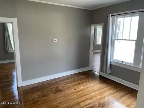 Living - 1013 Main St, Natchez, MS 39120 photo 4 of 4