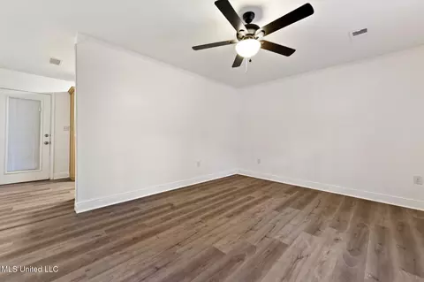 Living - 14449 Pine Ridge Rd, Vancleave, MS 39565 photo 4 of 4