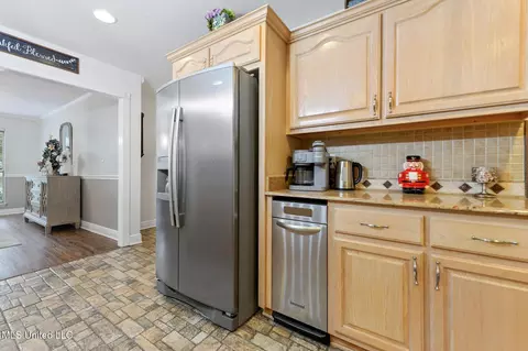 Kitchen - 14449 Pine Ridge Rd, Vancleave, MS 39565 photo 3 of 7