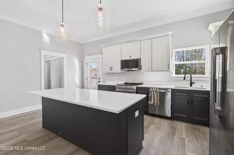 Kitchen - 7 Shadow Wood Dr, Mchenry, MS 39561 photo 3 of 3