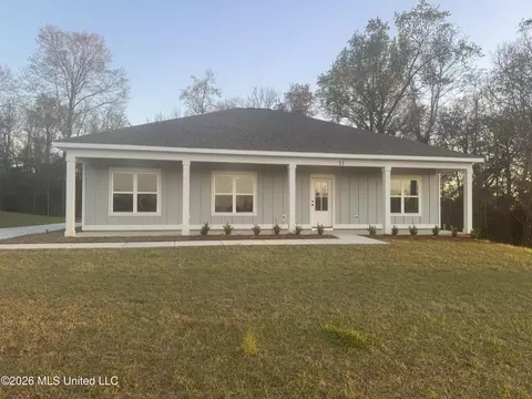 11 Shadow Wood Dr, Mchenry, MS 39561