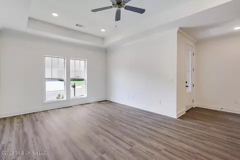 Living - 113 Hyde Park Dr, Brandon, MS 39042 photo 1 of 3