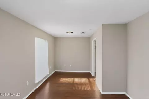 Living - 6603 Lyndon B Johnson Dr, Jackson, MS 39213 photo 1 of 1