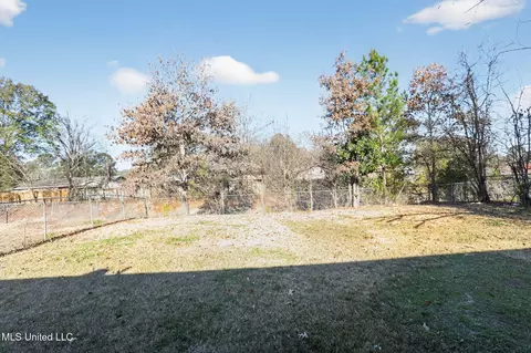 Exterior - 6603 Lyndon B Johnson Dr, Jackson, MS 39213 photo 3 of 7