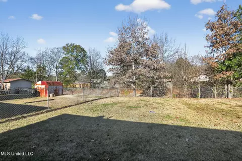 Exterior - 6603 Lyndon B Johnson Dr, Jackson, MS 39213 photo 6 of 7