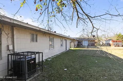 Exterior - 6603 Lyndon B Johnson Dr, Jackson, MS 39213 photo 2 of 7