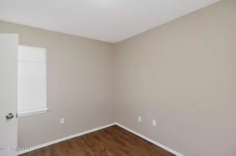 Bedroom - 6603 Lyndon B Johnson Dr, Jackson, MS 39213 photo 4 of 9