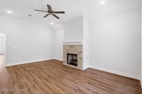 Living - 410 Hyde Park Cv, Brandon, MS 39042 photo 2 of 2