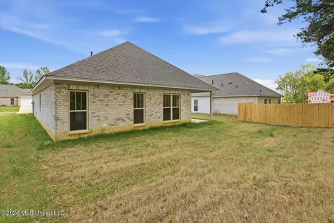 Exterior - 410 Hyde Park Cv, Brandon, MS 39042 photo 7 of 7