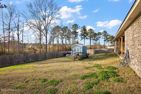 Exterior - 109 Brunswick Cv, Canton, MS 39046 photo 7 of 9