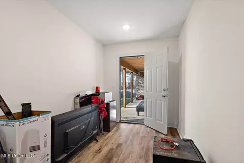 Entry Way - 109 Brunswick Cv, Canton, MS 39046 photo 6 of 6
