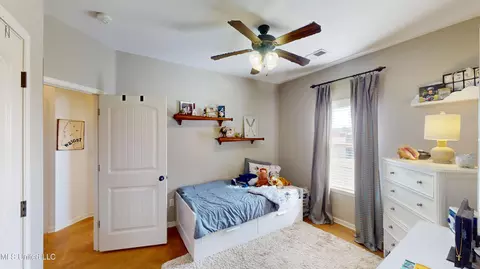 Bedroom - 459 N Classic Dr, Hernando, MS 38632 photo 2 of 5