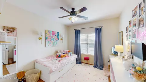 Bedroom - 459 N Classic Dr, Hernando, MS 38632 photo 3 of 5