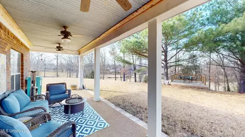 Exterior - 459 N Classic Dr, Hernando, MS 38632 photo 2 of 5