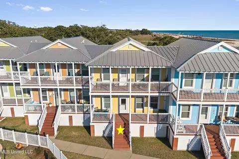 1515 E Beach Blvd #105, Pass Christian, MS 39571