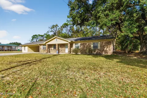 13700 Deneen Rd, Vancleave, MS 39565