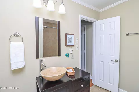 Bath - 65 Breakers Ln, Ridgeland, MS 39157 photo 11 of 12