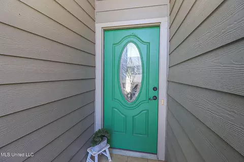 Entry Way - 65 Breakers Ln, Ridgeland, MS 39157 photo 1 of 3
