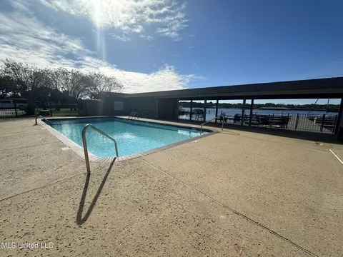 Exterior - 65 Breakers Ln, Ridgeland, MS 39157 photo 3 of 3