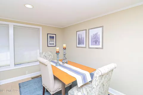 Dining - 65 Breakers Ln, Ridgeland, MS 39157 photo 2 of 2