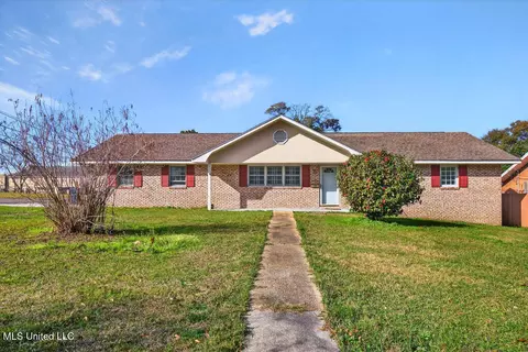 3501 Oak Ave, Gulfport, MS 39507