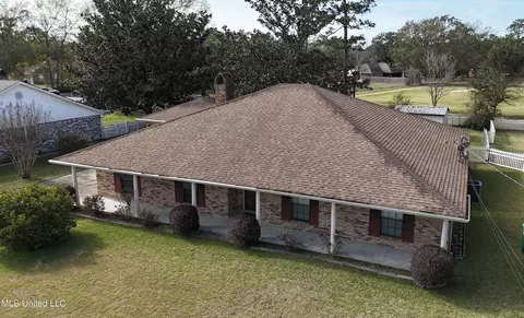 3117 Fairway Dr, Picayune, MS 39466
