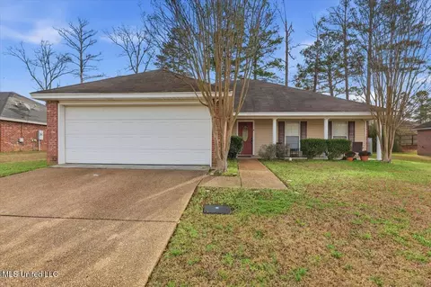 127 Torrence Cv, Byram, MS 39272