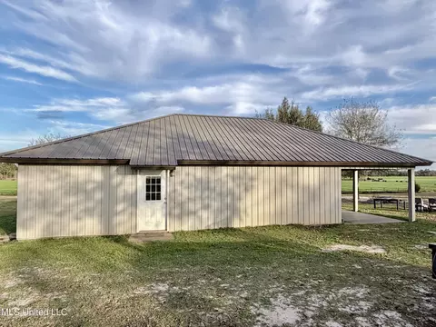 2538 Timber Ln, Lucedale, MS 39452 photo 4