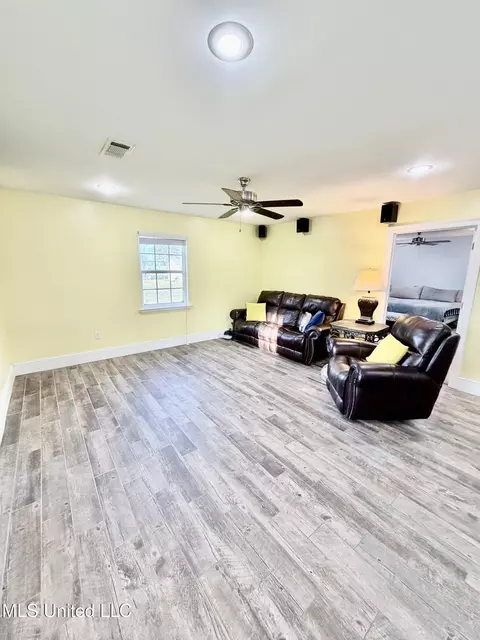 2538 Timber Ln, Lucedale, MS 39452 photo 9